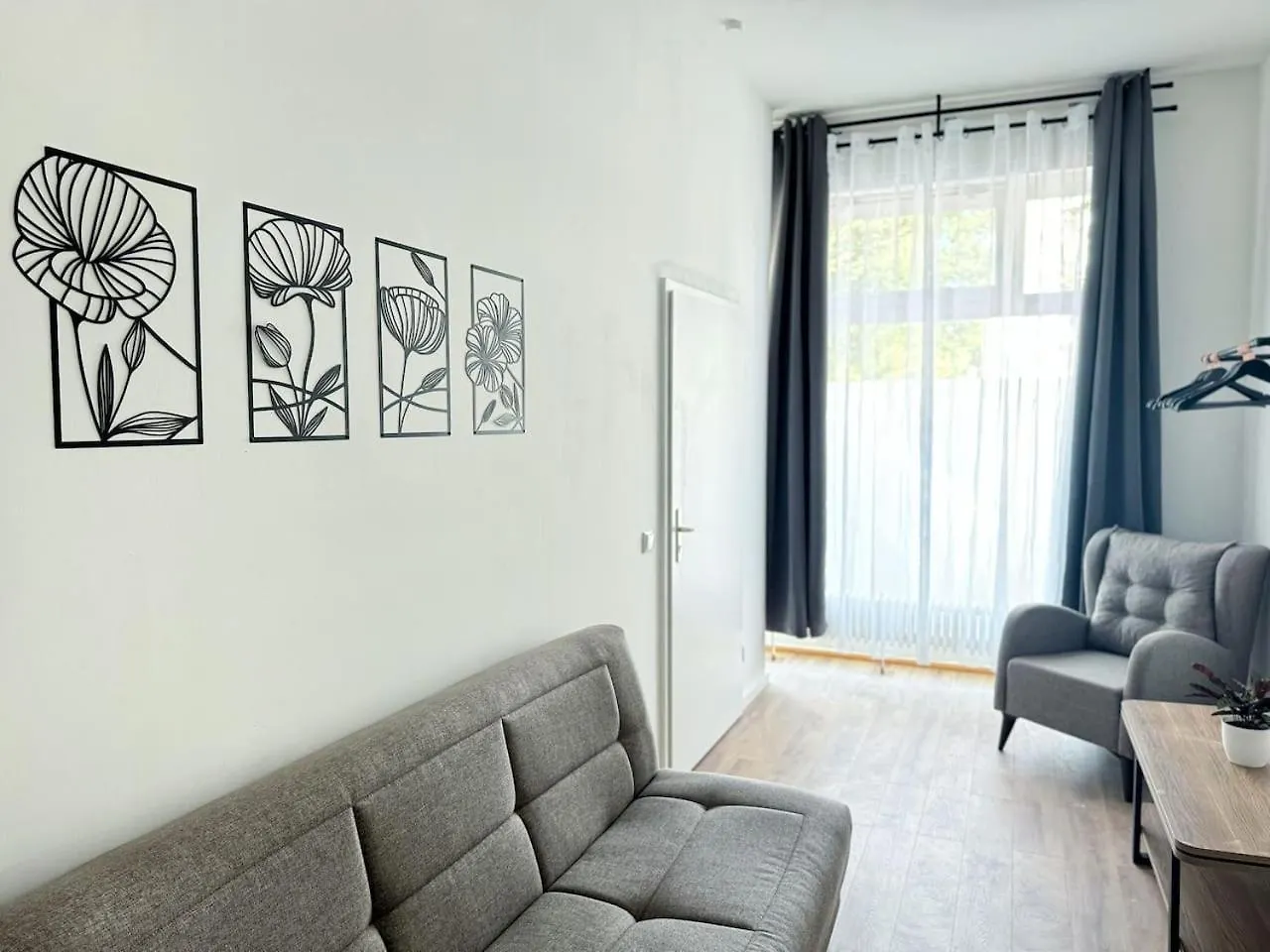 Holidayhome Apartments I Stylish Private Room In Heart Of Berlin-Kreuzberg! 0*,