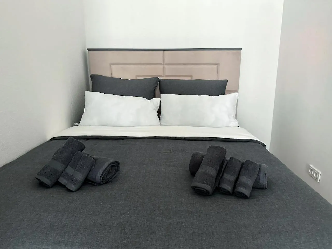 Holidayhome Apartments I Stylish Private Room In Heart Of Berlin-Kreuzberg!