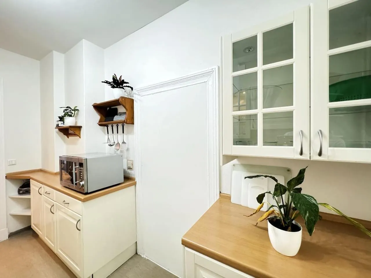 Holidayhome Apartments I Stylish Private Room In Heart Of Berlin-Kreuzberg!